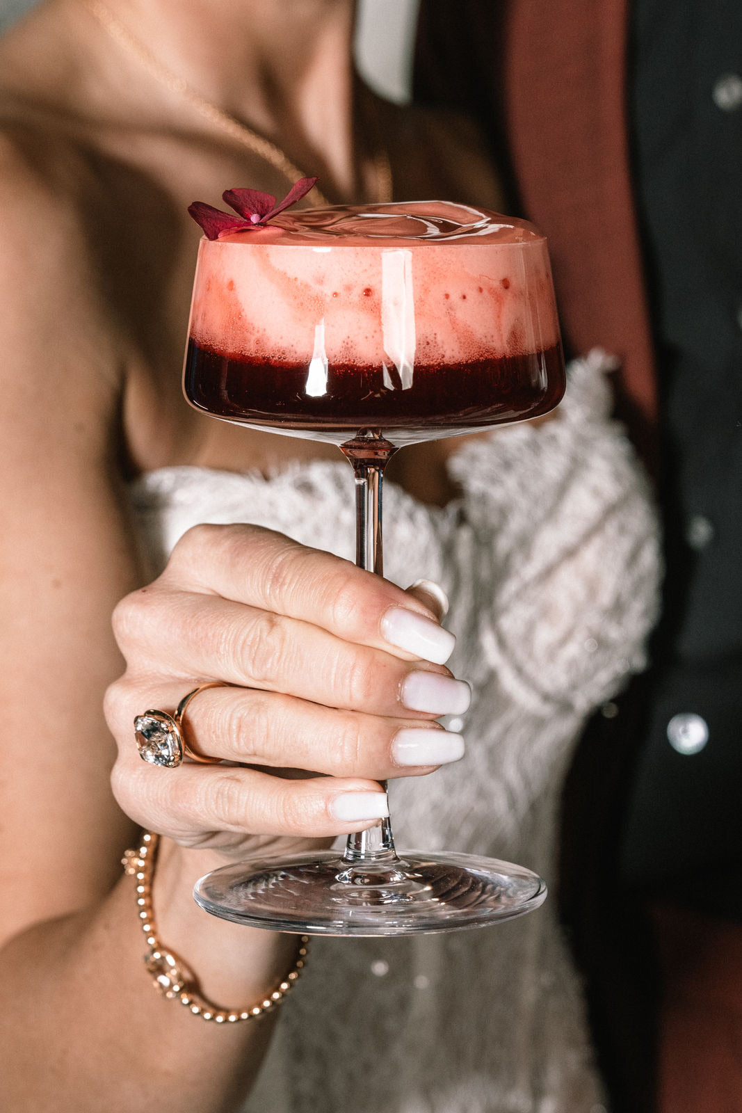 Hochzeitsdekoration im Komplettpaket bei Zanoza inklusive Signature-Drink in rot